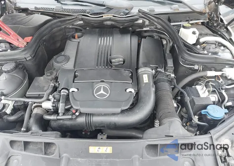 2013 Mercedes-Benz C 250 250 z USA, uszkodzony, nr VIN WDDGJ4HB2DF998198